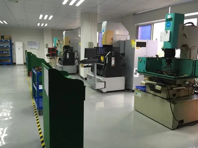 精密模具